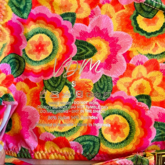 VDM the Label Sienna Mod Floral Bikini Top Size: Small - Picture 8 of 16